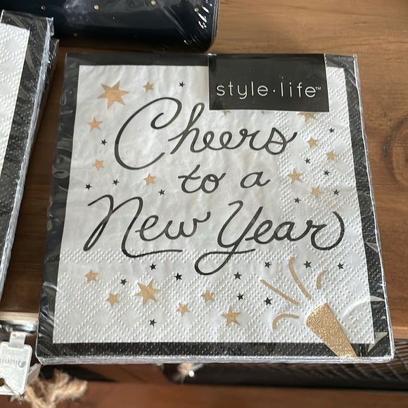 StyleLife New Year Set - Picture 2 of 5